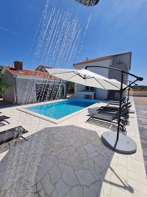 Villa Kuca Za Odmor Feniks à Polaca 0*,