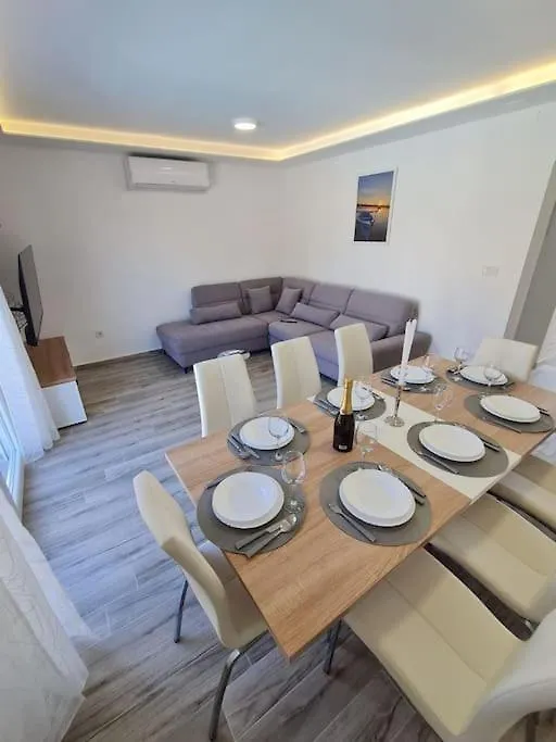 Villa Kuca Za Odmor Feniks à Polaca 0*,