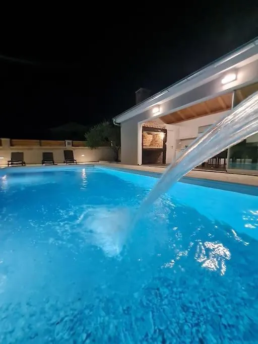 Villa Kuca Za Odmor Feniks à Polaca 0*,  Croatie